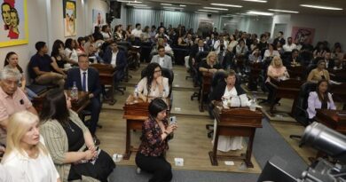 FERNANDO ESPINOZA Y VERÓNICA MAGARIO PARTICIPARON DE LA JURA DE LOS NUEVOS CONCEJALES DE LA MATANZA