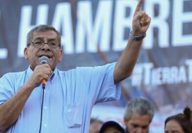 JUAN CARLOS ALDERETE – «HAY LEGISLADORES QUE VENDEN SU VOTO PARA ENTREGAR EL PAÍS»