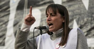 ROMINA DEL PLÁ – LA MULTICOLOR-AZUL Y BLANCA- GANÓ LAS ELECCIONES DE SUTEBA EN LA MATANZA
