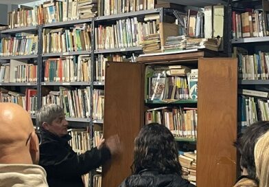 BIBLIOTECA POPULAR DE ISIDRO CASANOVA – VISITA DE DOCENTES Y ESTUDIANTES DEL CENS 463