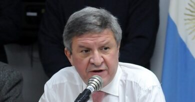 MARIO OPORTO – “LA EDUCACIÓN TÉCNICA ESTÁ A LA DERIVA POR LA POLÍTICA PRIVATISTA DEL GOBIERNO NACIONAL”