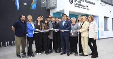 FERNANDO ESPINOZA Y AXEL KICILLOF INAUGURARON DOS NUEVAS ESCUELAS EN LA MATANZA: UNA PARA 500 CHICAS Y CHICOS CON DISCAPACIDAD FERNANDO ESPINOZA Y AXEL KICILLOF INAUGURARON DOS NUEVAS ESCUELAS EN LA MATANZA: UNA PARA 500 CHICAS Y CHICOS CON DISCAPACIDAD